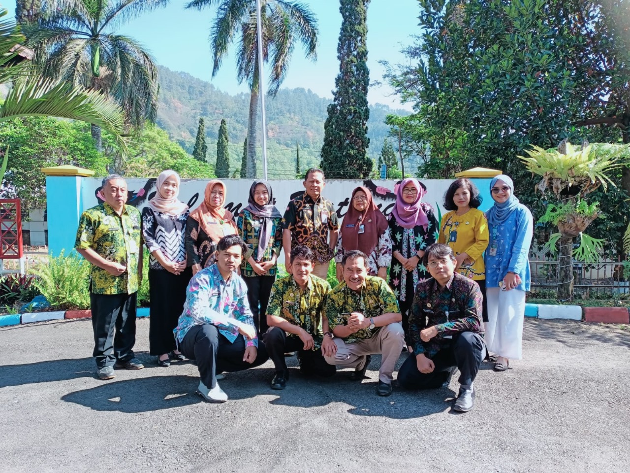 Pemprov Jatim-UPT PPSPA Batu Dinsos Jatim Peringati Hari Batik Nasional